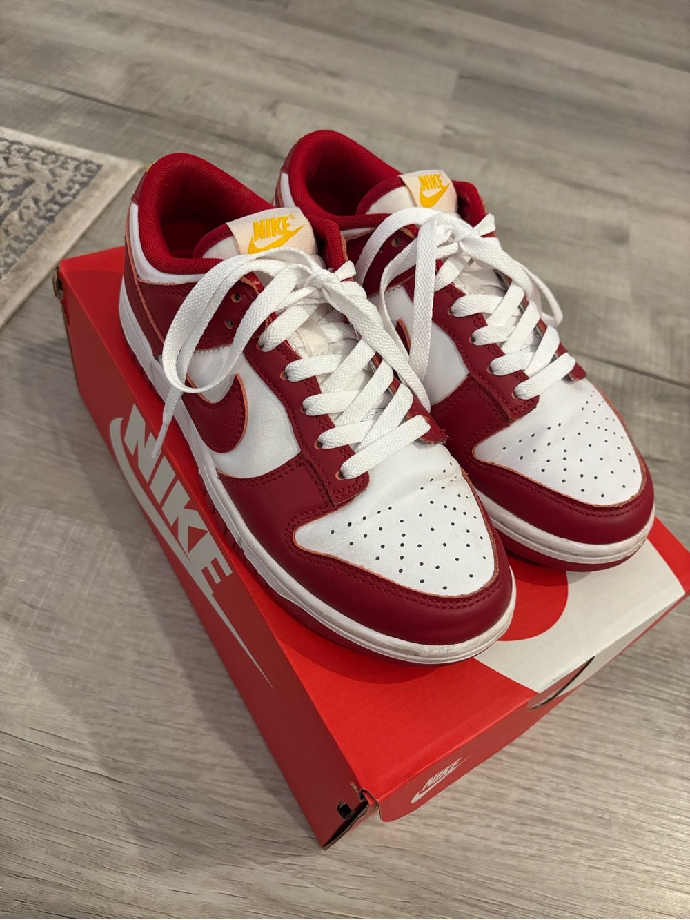 Gym Red & White Nike Dunks Authentic Men’s size 6.5/ big kid 7/ women’s 8.6